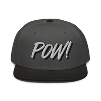 POW! Bitcoin-Snapback-Cap in Schwarz / Anthrazitgrau, Vorderansicht.