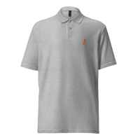 Rebel B Piqué-Bitcoin-Poloshirt in Sportgrau, Vorderansicht: ein kleines oranges Rebel-B auf der linken Brust.
